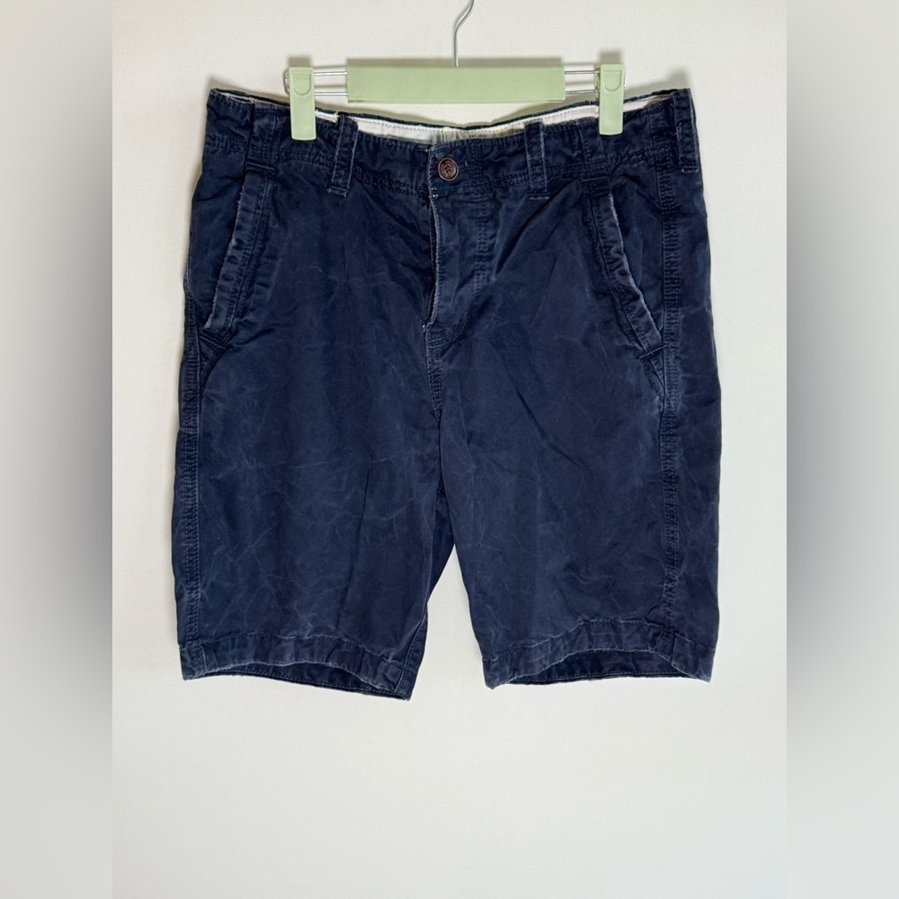 Abercrombie & Fitch shorts • Men’s size 31
